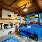 L'uzetienne- Large With Pond And Patio! 別荘