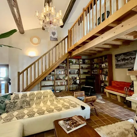 L'uzetienne- Large With Pond And Patio! 別荘 *