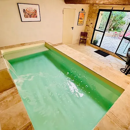 L'uzetienne- Large With Pond And Patio! Pouzilhac