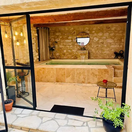 L'uzetienne- Large With Pond And Patio! * Pouzilhac