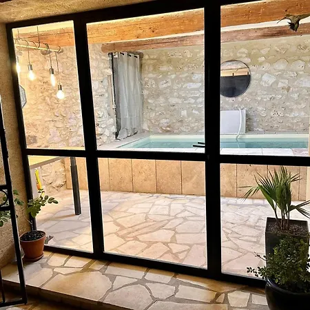 L'uzetienne- Large With Pond And Patio! Pouzilhac