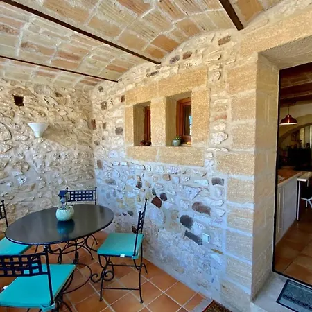L'uzetienne- Large With Pond And Patio! Pouzilhac