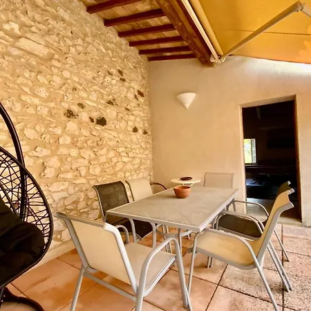 L'uzetienne- Large With Pond And Patio! * Pouzilhac