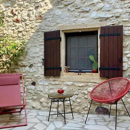 Vakantiehuis L'uzetienne- Large With Pond And Patio! Pouzilhac