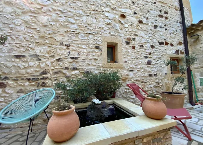 بيت للعطل L'uzetienne- Large With Pond And Patio! Pouzilhac