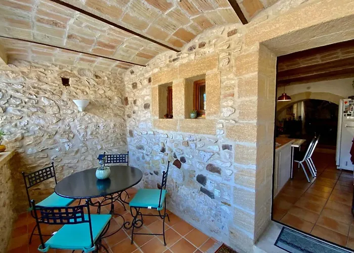 L'uzetienne- Large With Pond And Patio! بيت للعطل Pouzilhac