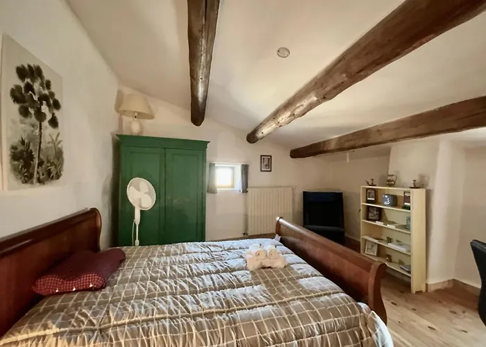 L'uzetienne- Large With Pond And Patio! بيت للعطل *