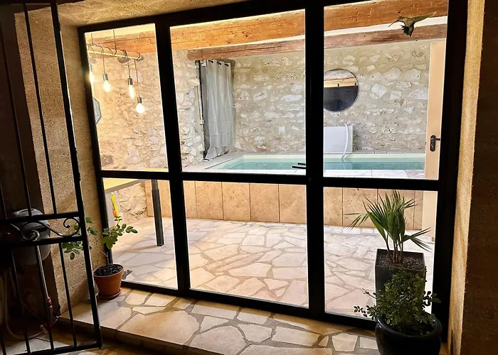 بيت للعطل L'uzetienne- Large With Pond And Patio!